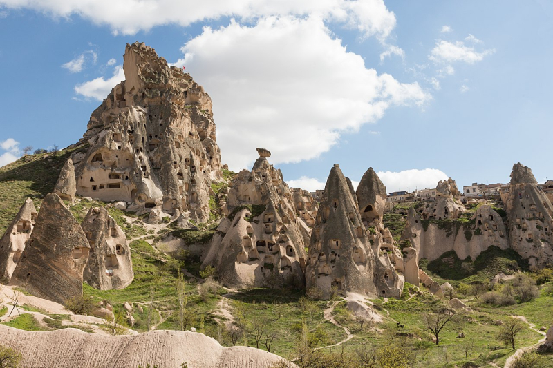 1280px-Nature_carved_rock_Cappadocia_03